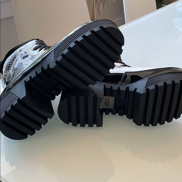 Wild Diva Soldier lace-up boot - size 6 - Picture 7 of 10